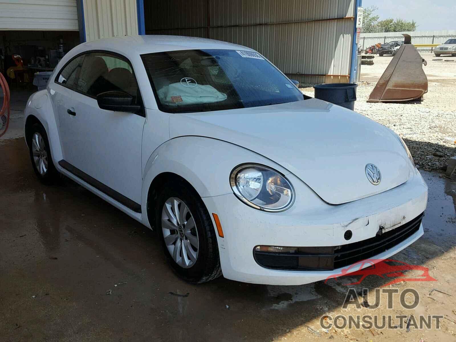 VOLKSWAGEN BEETLE 2015 - 3VWF17AT7FM639360