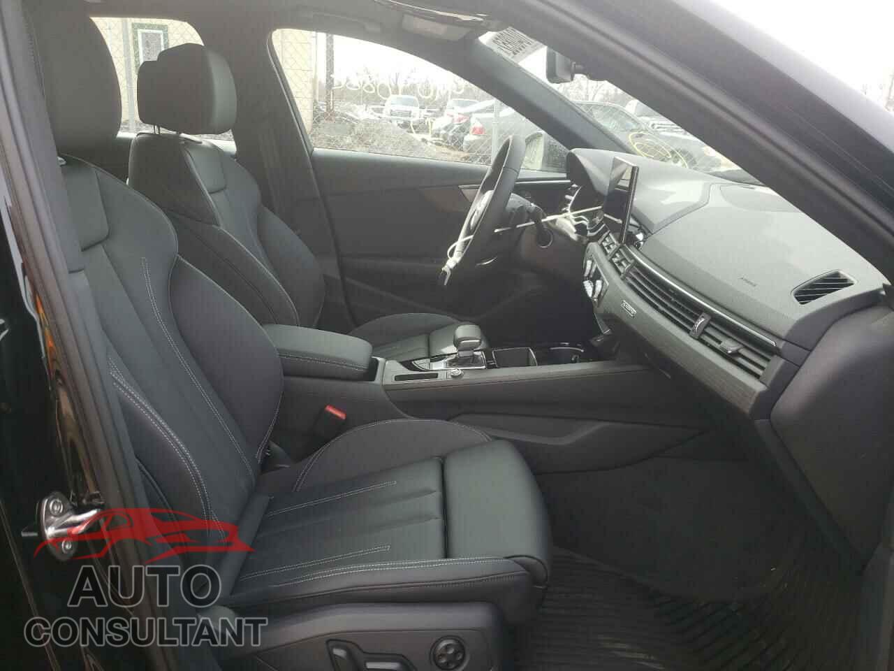 AUDI A4 2022 - WAUDAAF44NN004848