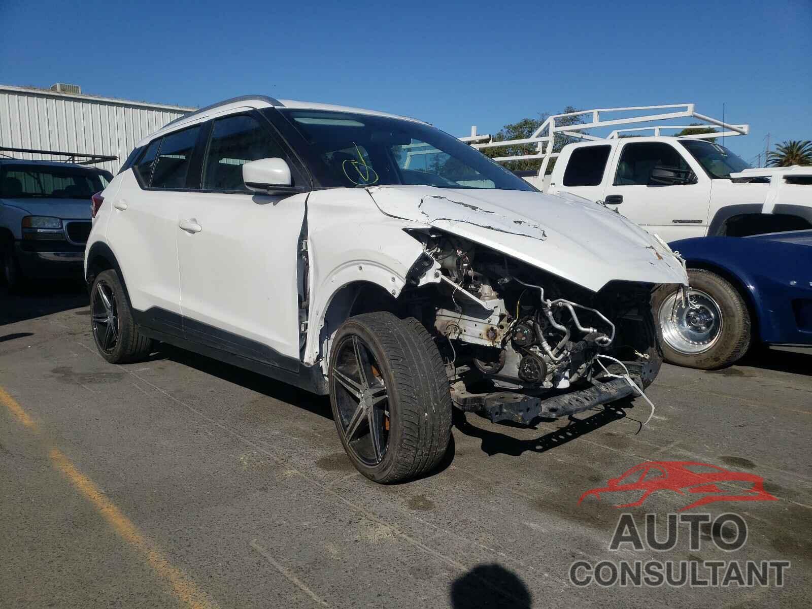 NISSAN KICKS 2017 - 3N8CP5HD7HL478299
