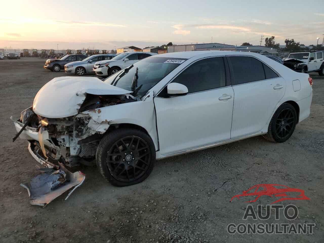 TOYOTA CAMRY 2013 - 4T4BF1FK2DR276752