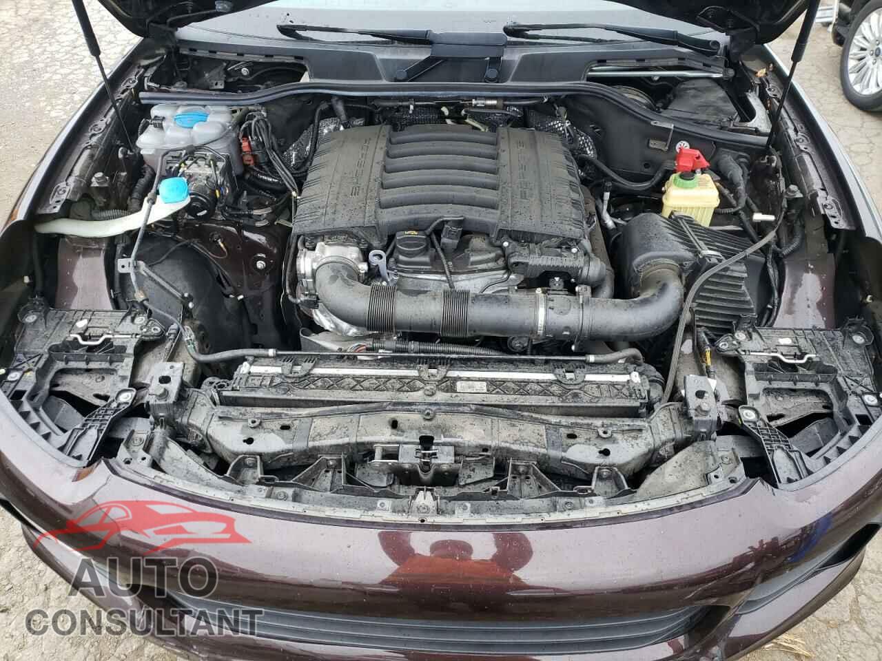 PORSCHE CAYENNE 2017 - WP1AA2A23HKA89526
