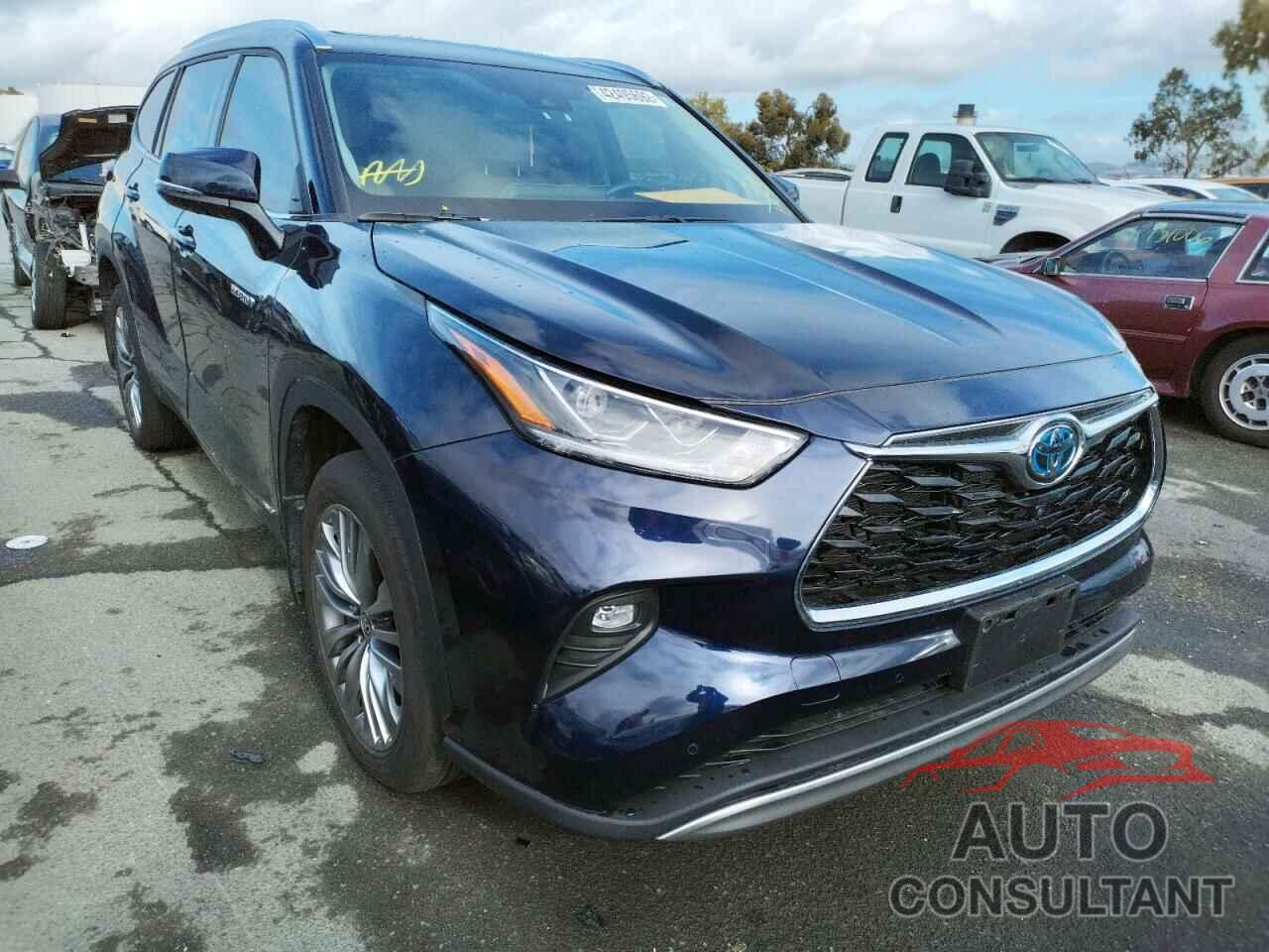 TOYOTA HIGHLANDER 2021 - 5TDEBRCH9MS065857