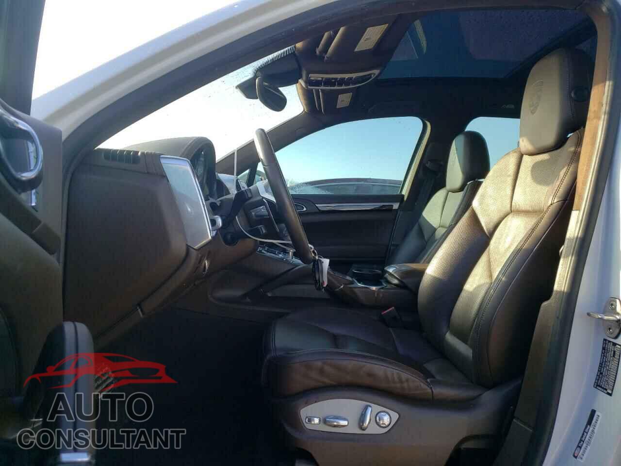 PORSCHE CAYENNE 2017 - WP1AA2A26HKA83610