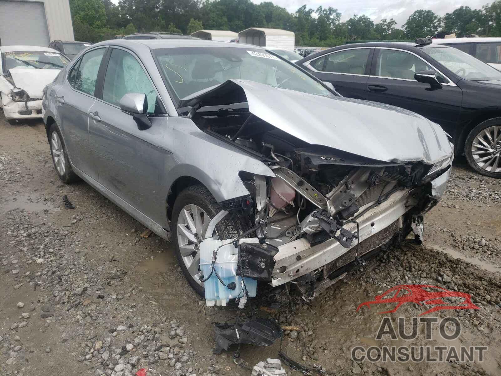 TOYOTA CAMRY 2018 - 4T1B11HK4JU629607