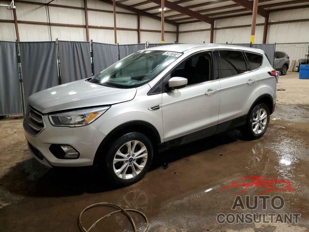 FORD ESCAPE 2017 - 1FMCU9G90HUC04436