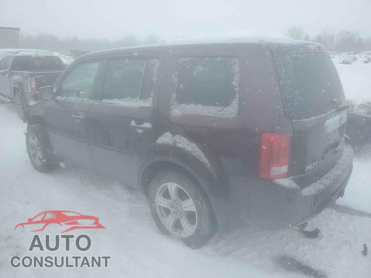 HONDA PILOT 2015 - 5FNYF4H51FB039831