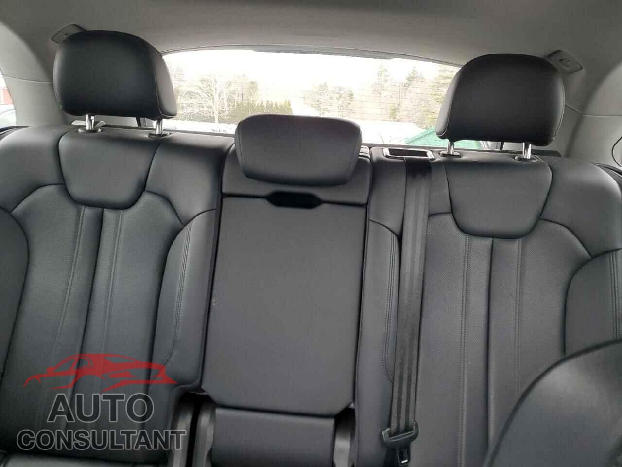 AUDI Q5 2018 - WA1BNAFY7J2023188