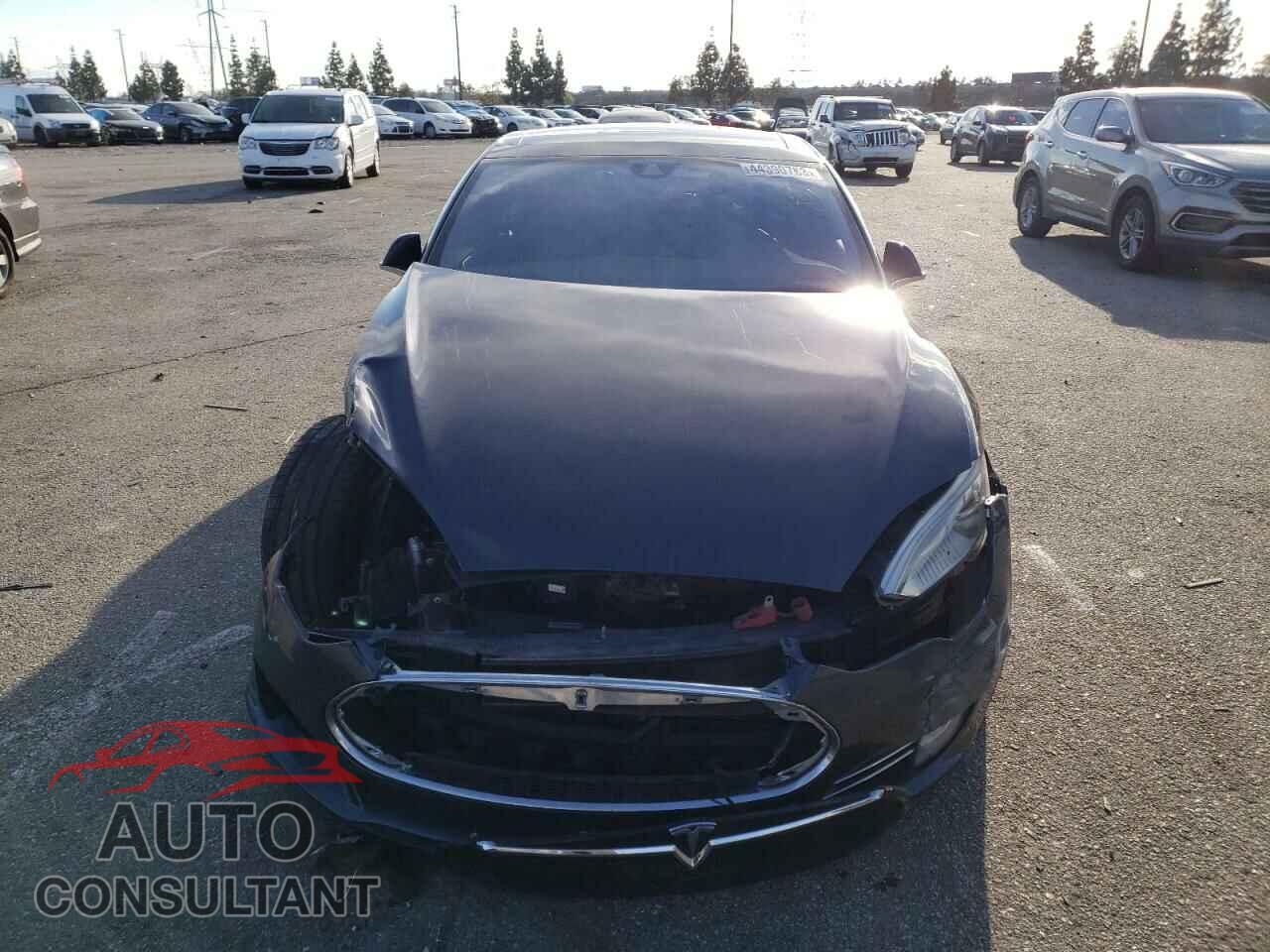 TESLA MODEL S 2015 - 5YJSA1S22FF084780