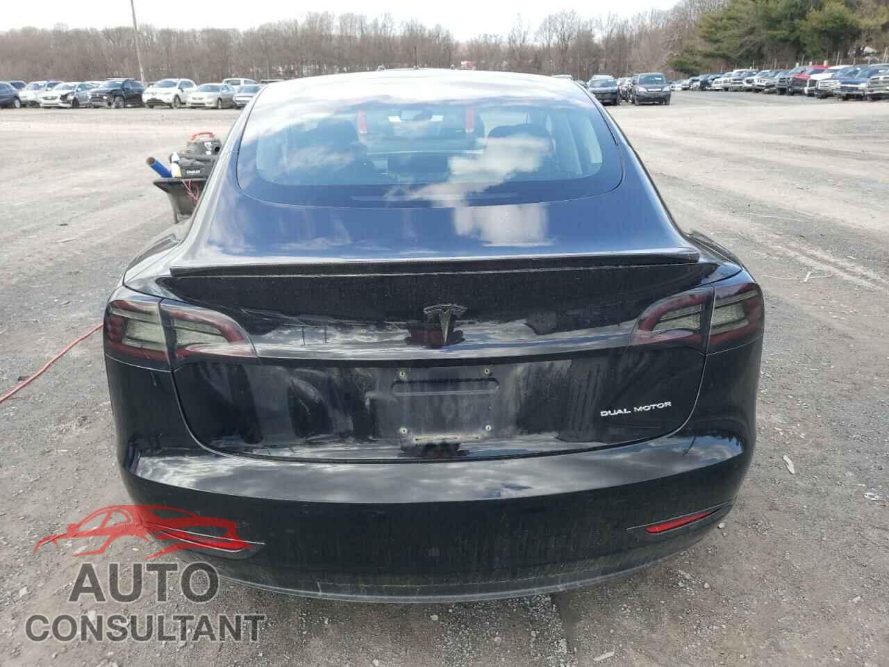 TESLA MODEL 3 2018 - 5YJ3E1EB2JF068012