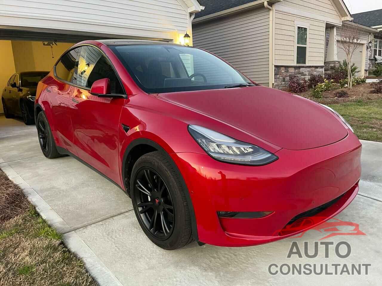 TESLA MODEL Y 2021 - 5YJYGDEE0MF118549