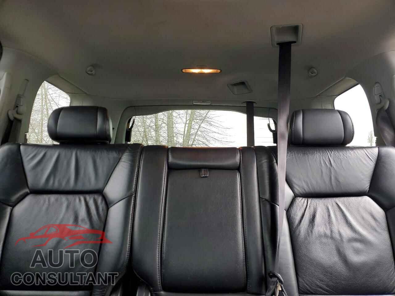 HONDA PILOT 2011 - 5FNYF3H57BB045752