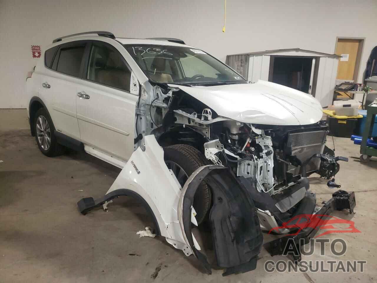 TOYOTA RAV4 2017 - JTMDJREV6HD069948