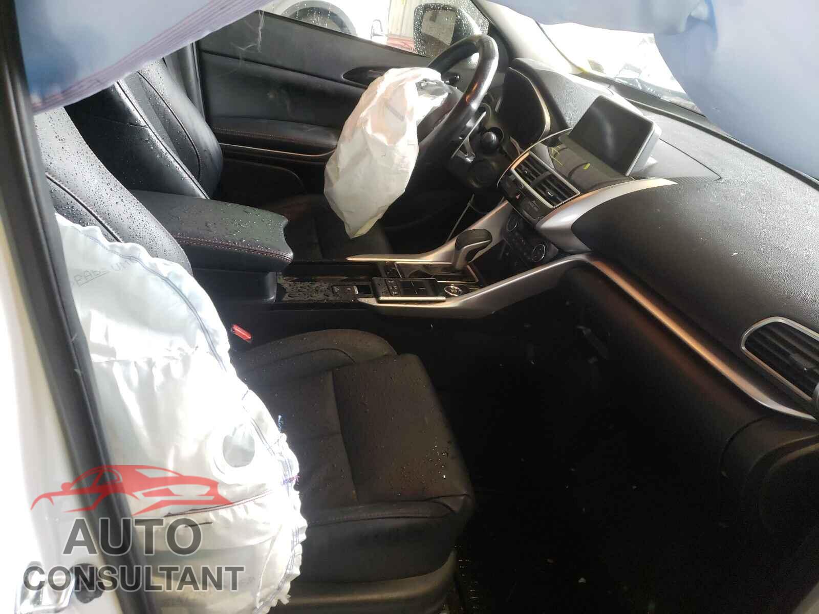 MITSUBISHI ECLIPSE 2019 - JA4AT5AA5KZ011262