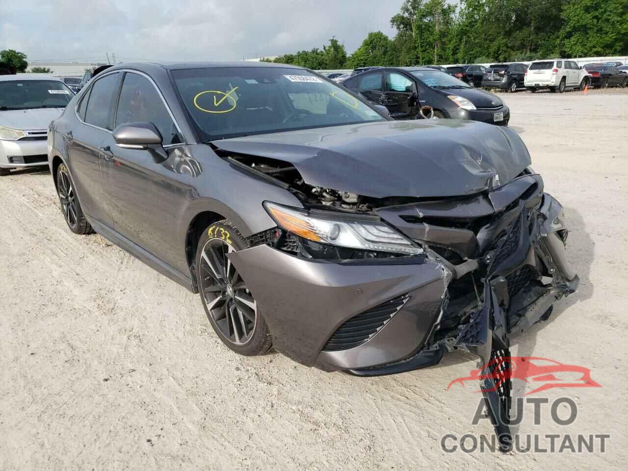 TOYOTA CAMRY 2018 - 4T1B61HK6JU052533
