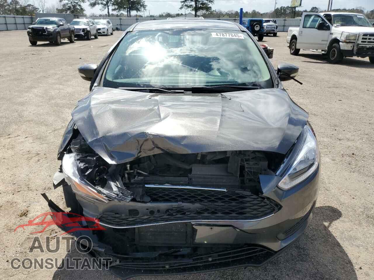 FORD FOCUS 2017 - 1FADP3F28HL208537