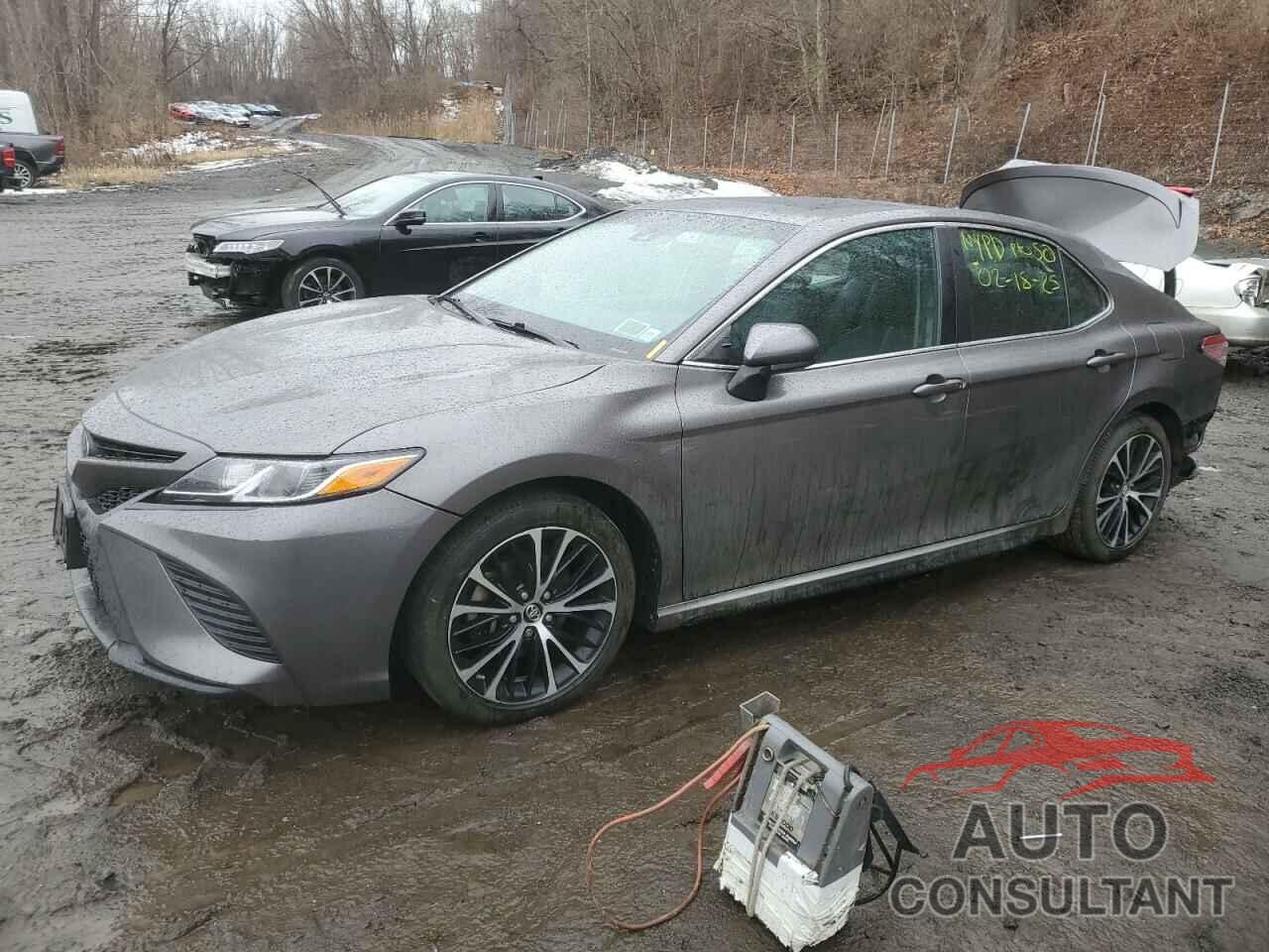 TOYOTA CAMRY 2018 - 4T1B11HK9JU609224
