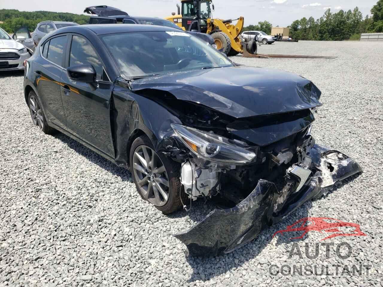 MAZDA 3 2018 - 3MZBN1M33JM222841