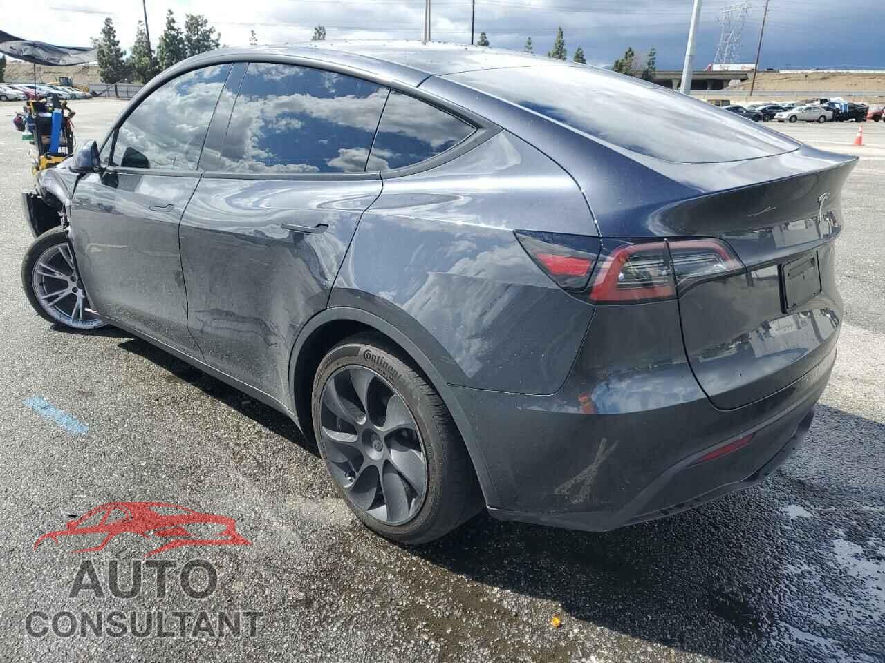 TESLA MODEL Y 2024 - 7SAYGDED1RF089192