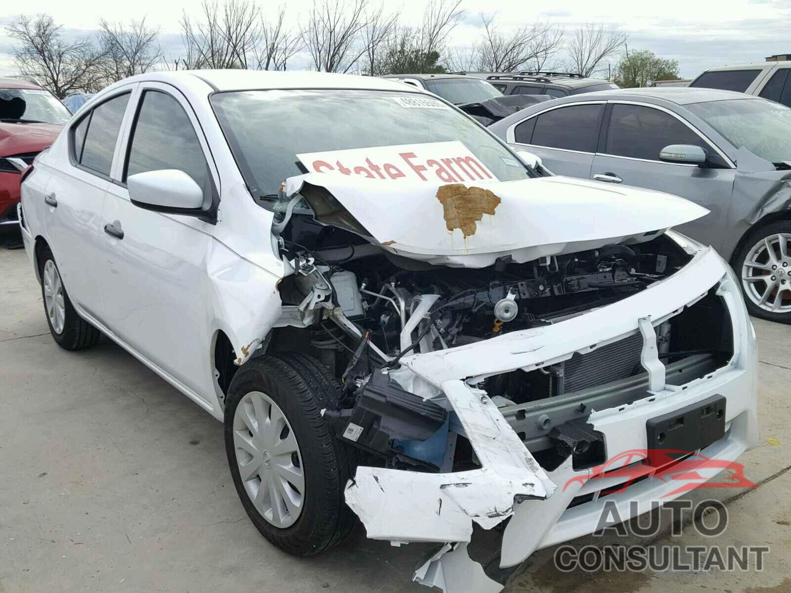 NISSAN VERSA 2017 - 3N1CN7AP8HL885200
