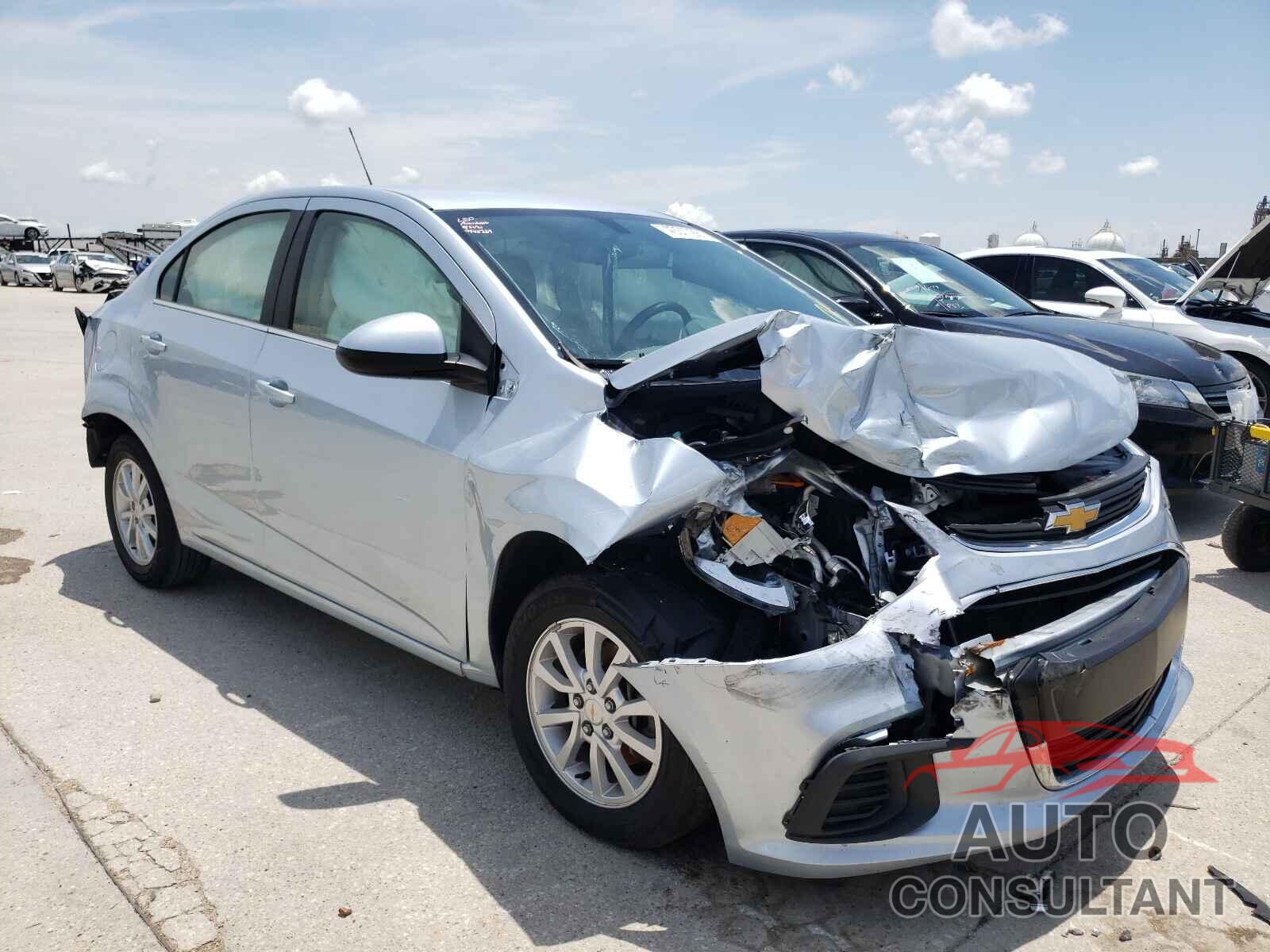 CHEVROLET SONIC 2017 - 1G1JD5SH2H4145269