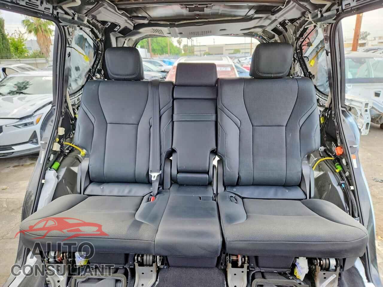 LEXUS UNKNOWN 2024 - JTJGB7CX5R4065214