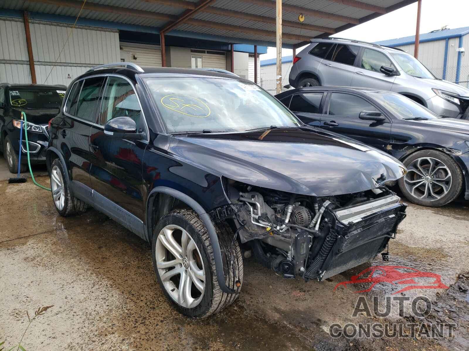 VOLKSWAGEN TIGUAN 2016 - WVGBV7AX7GW615159