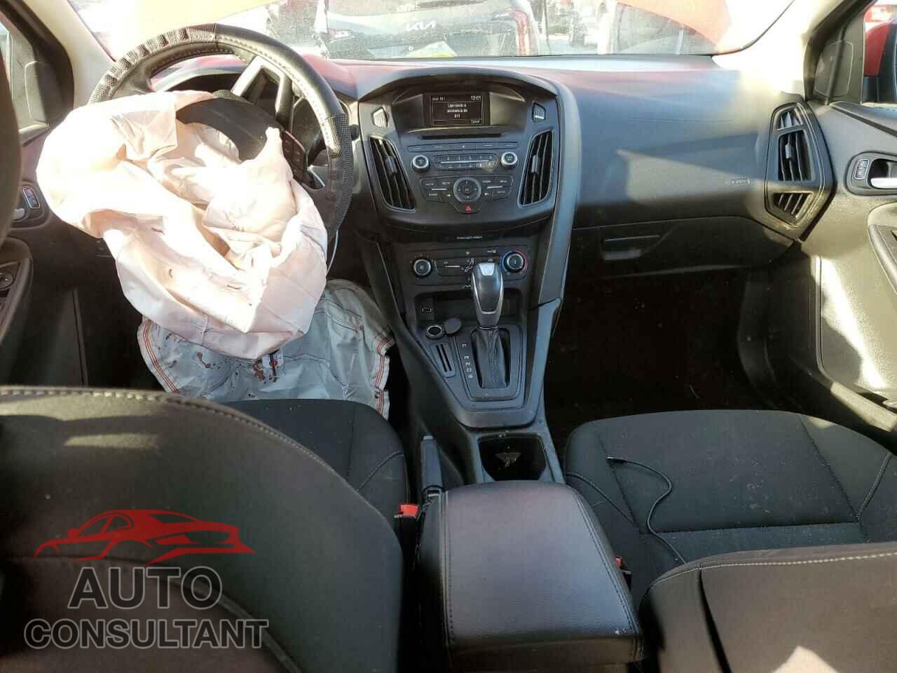 FORD FOCUS 2015 - 1FADP3F21FL361127