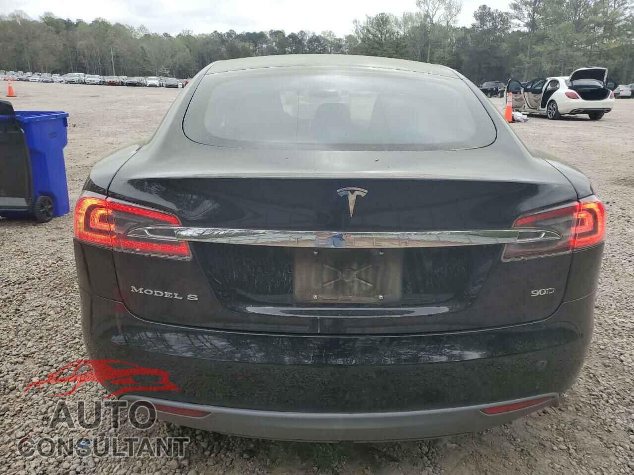 TESLA MODEL S 2015 - 5YJSA1E20FF101913