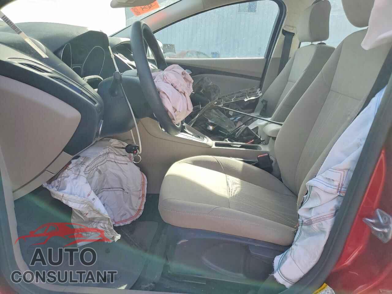 FORD FOCUS 2017 - 1FADP3F22HL214611