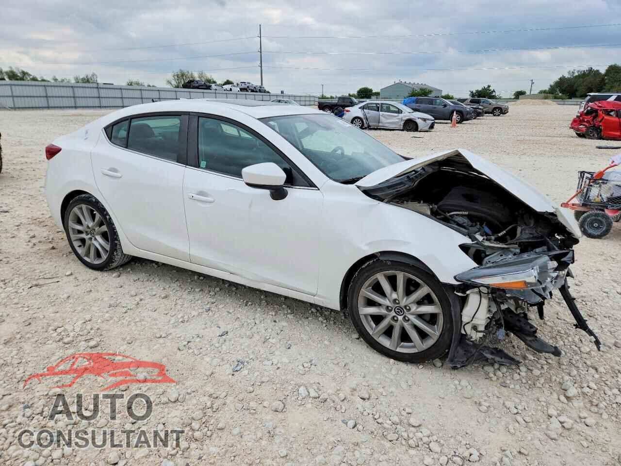 MAZDA 3 2017 - 3MZBN1W32HM141403