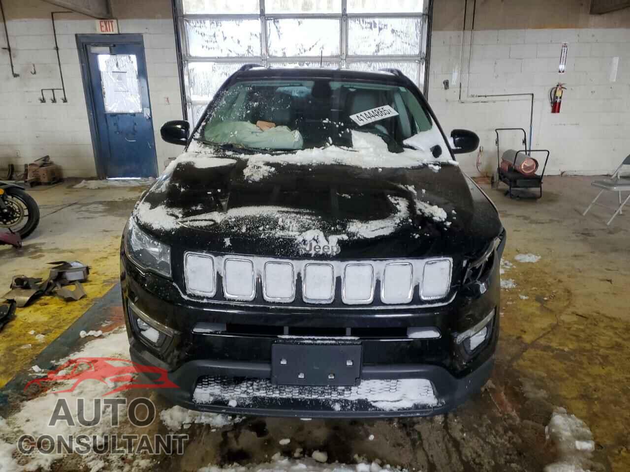 JEEP COMPASS 2017 - 3C4NJCBB4HT643033