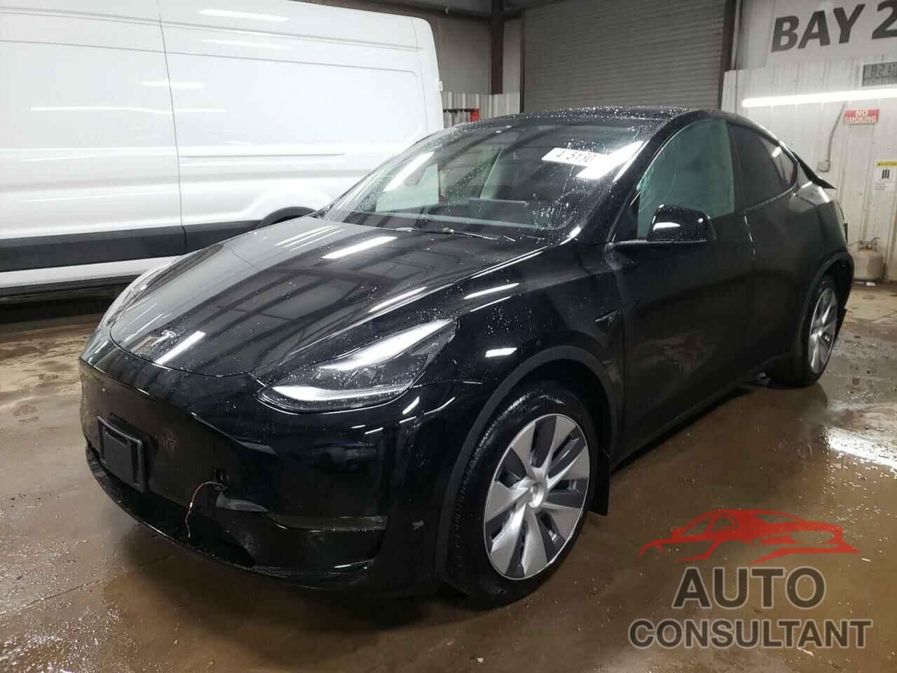 TESLA MODEL Y 2023 - 7SAYGDEE5PF644215