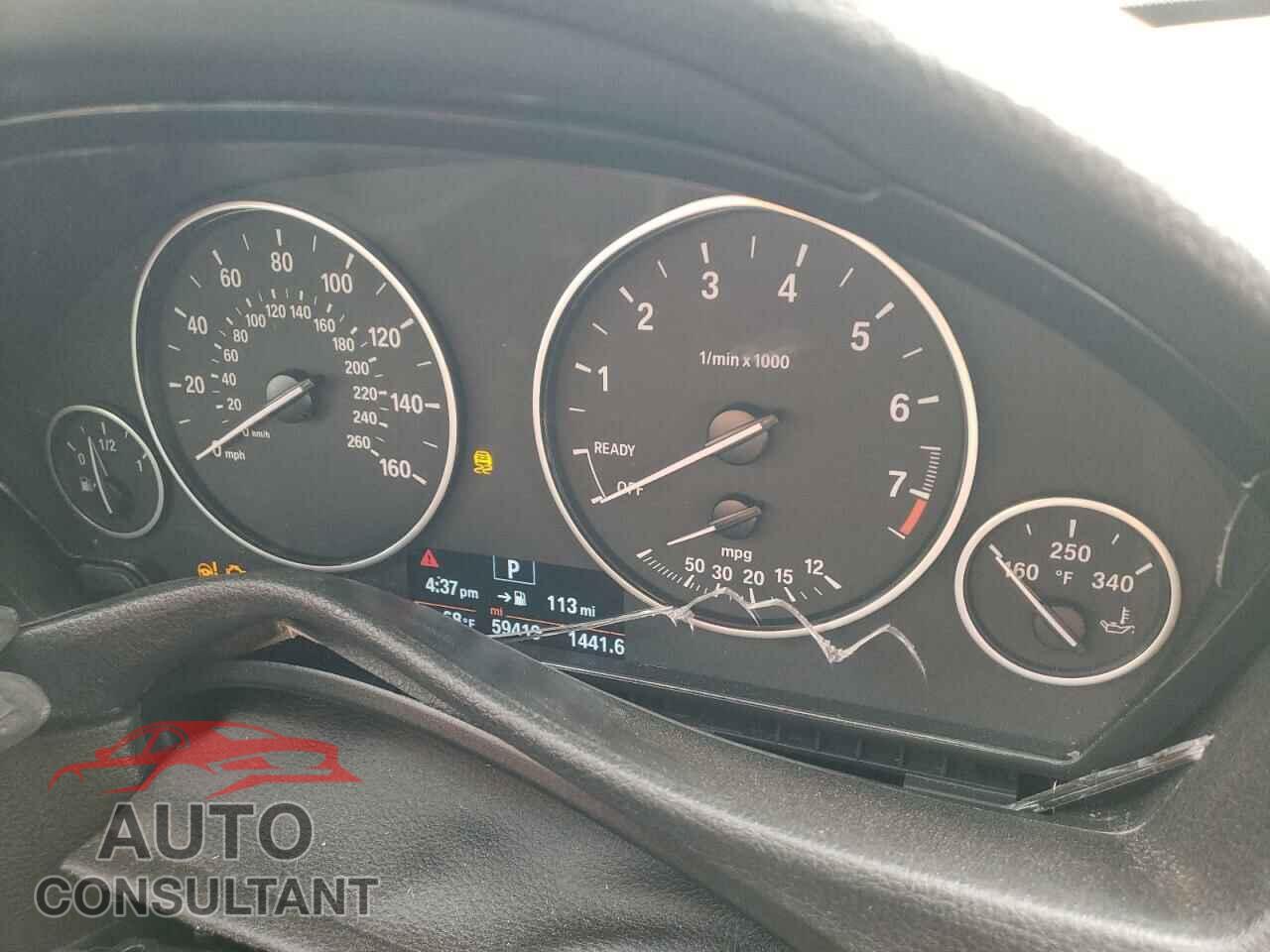 BMW 3 SERIES 2015 - WBA3A5G50FNS83372