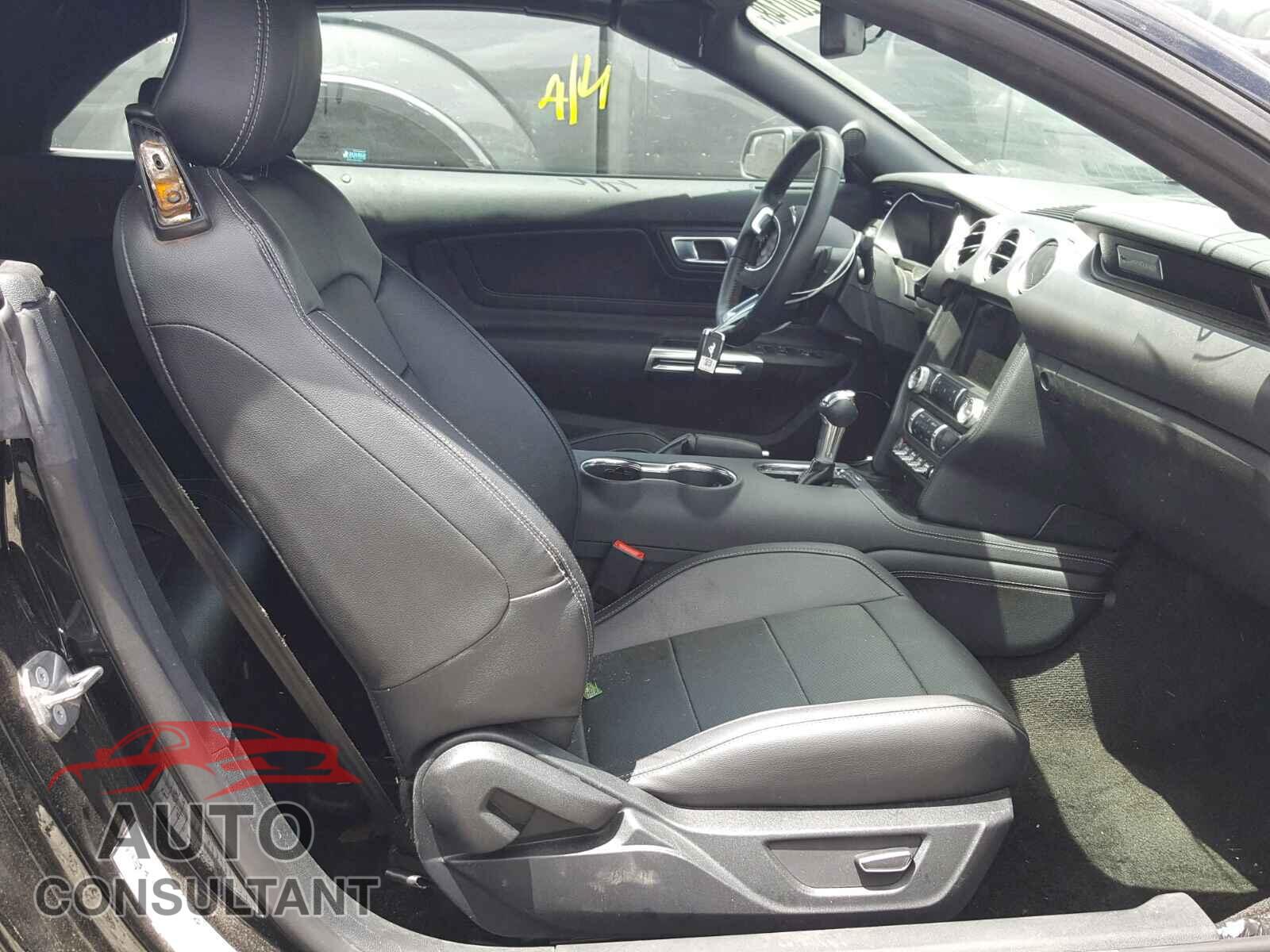 FORD MUSTANG 2018 - 1FATP8UH8J5118007