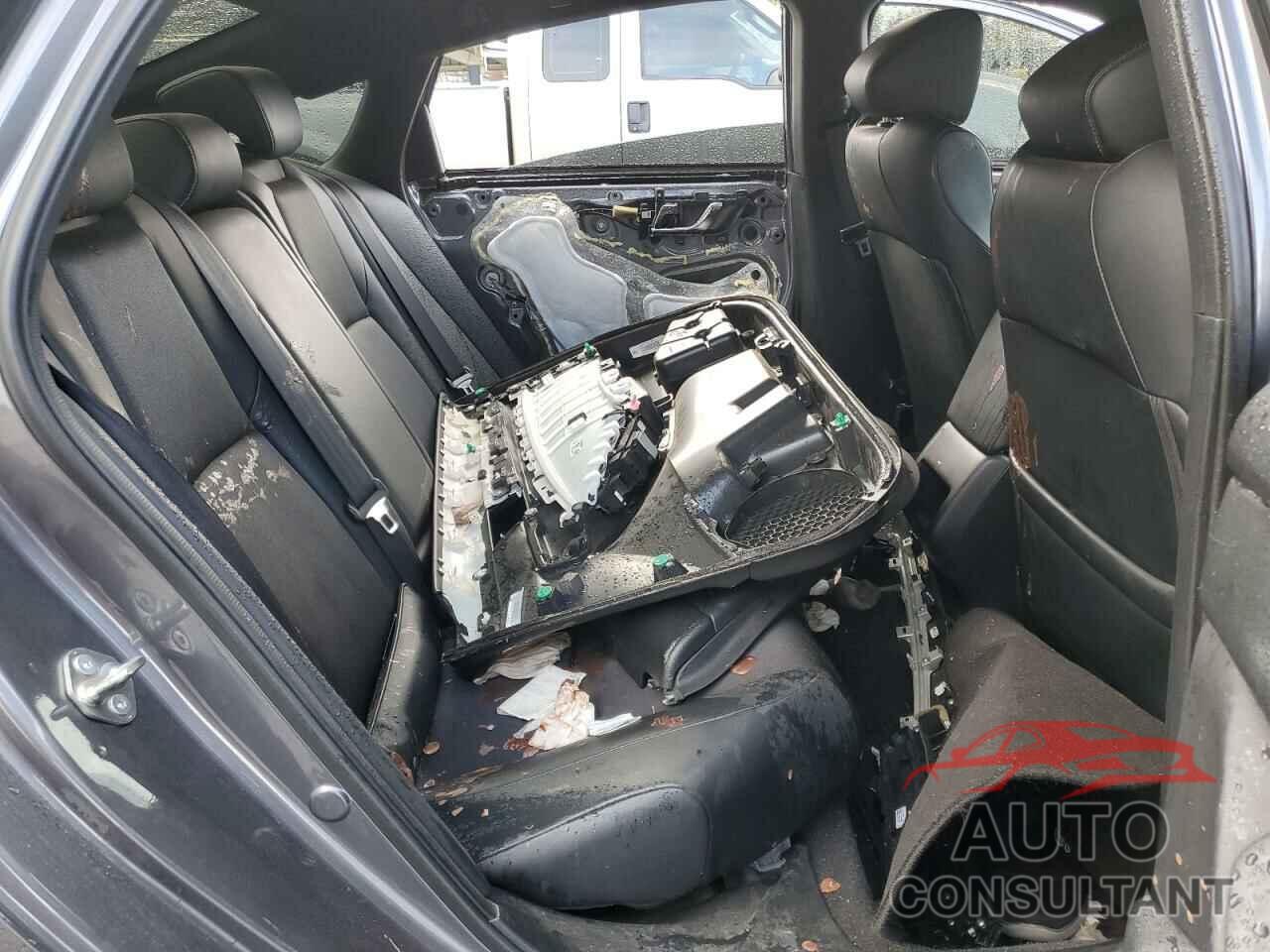HONDA ACCORD 2018 - 1HGCV1F38JA150117