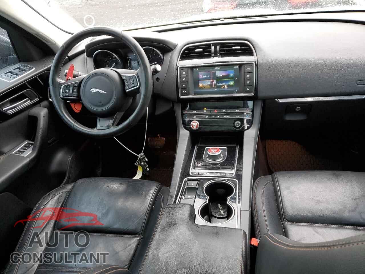 JAGUAR F-PACE 2017 - SADCK2BV8HA898319
