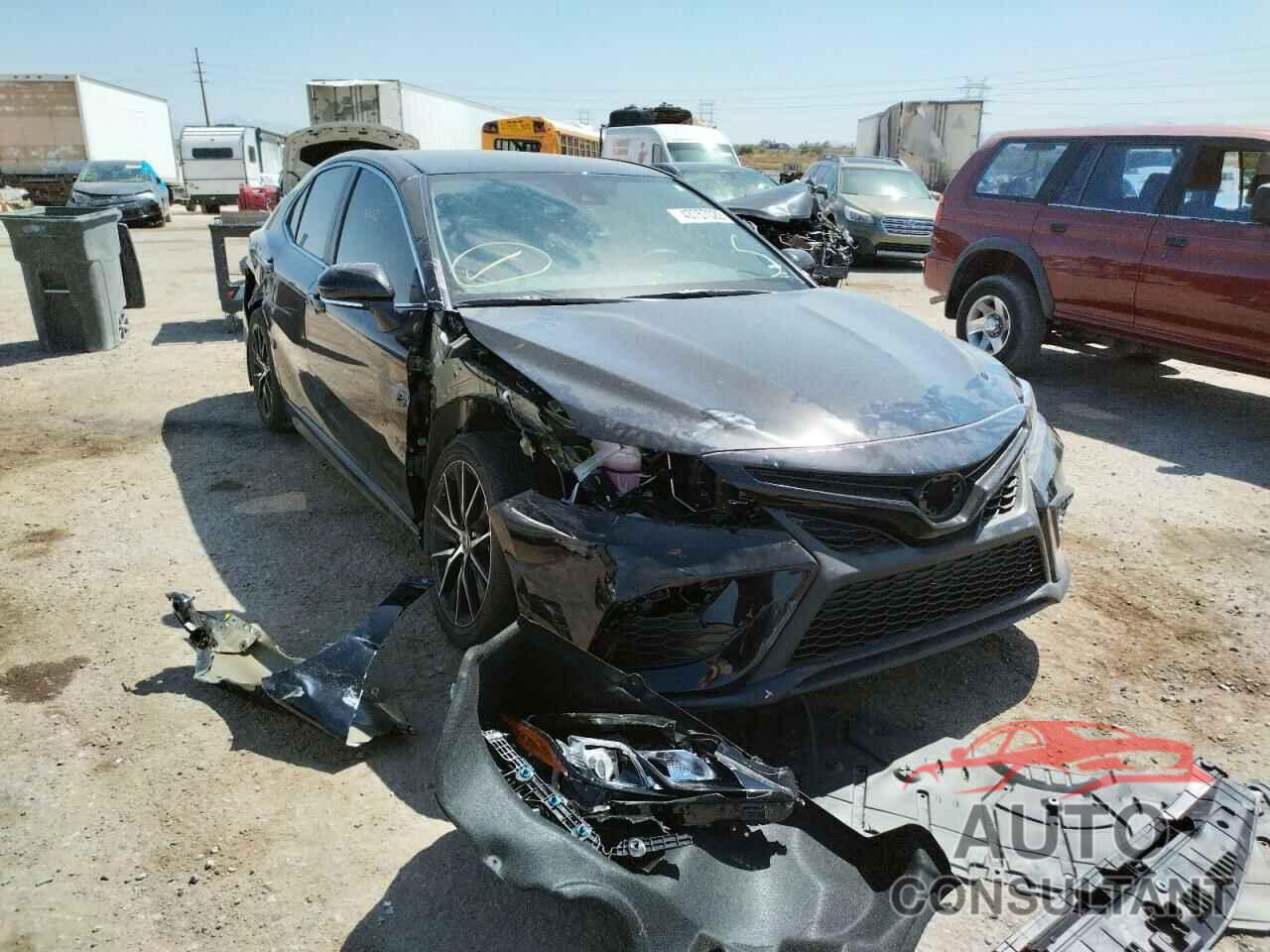 TOYOTA CAMRY 2022 - 4T1G11AK4NU659812