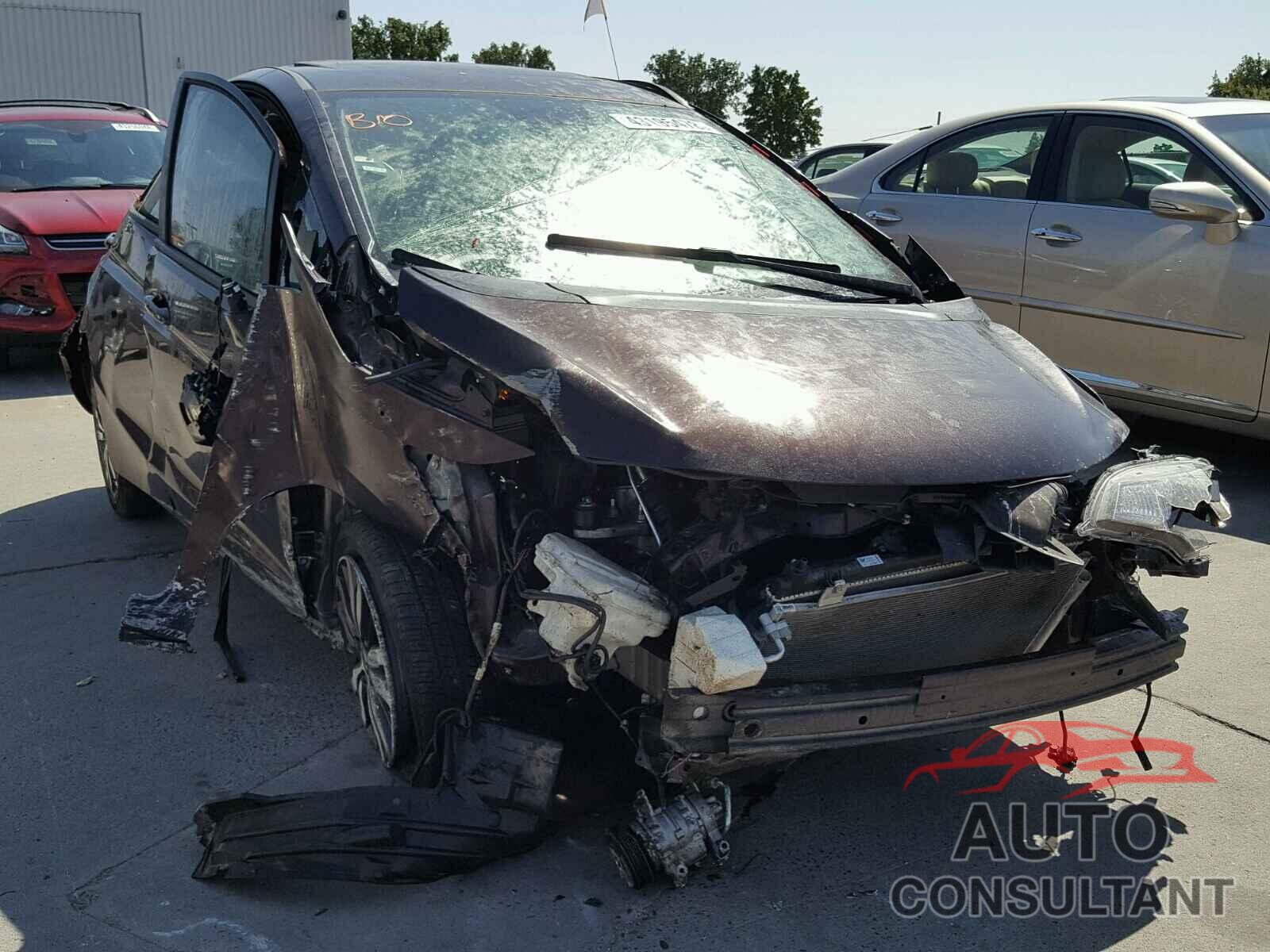 HONDA FIT 2016 - JHMGK5H70GS005543