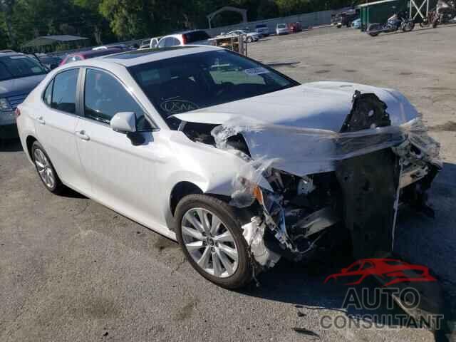 TOYOTA CAMRY 2018 - 4T1B11HK5JU043711