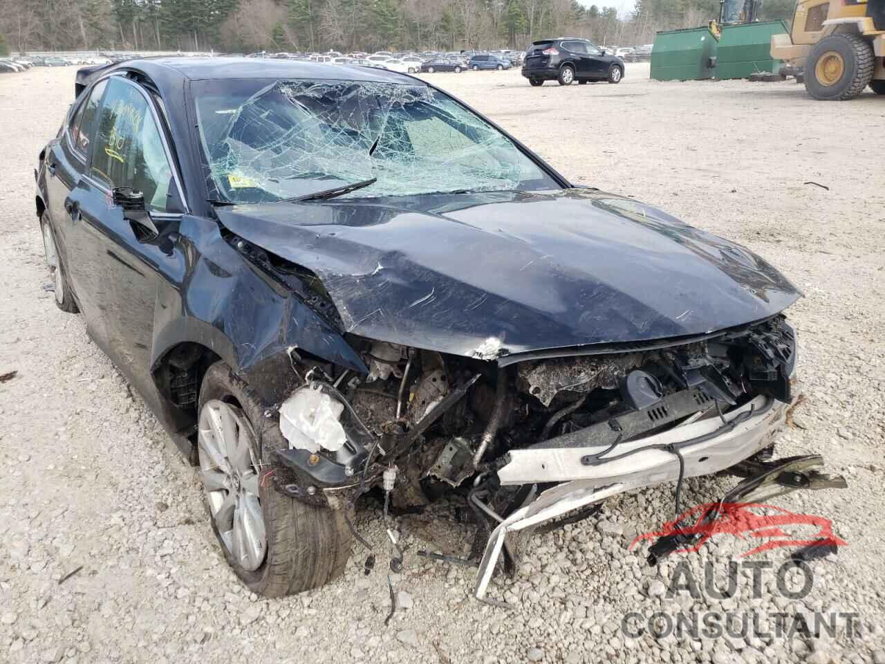 TOYOTA CAMRY 2018 - 4T1B11HK0JU649241