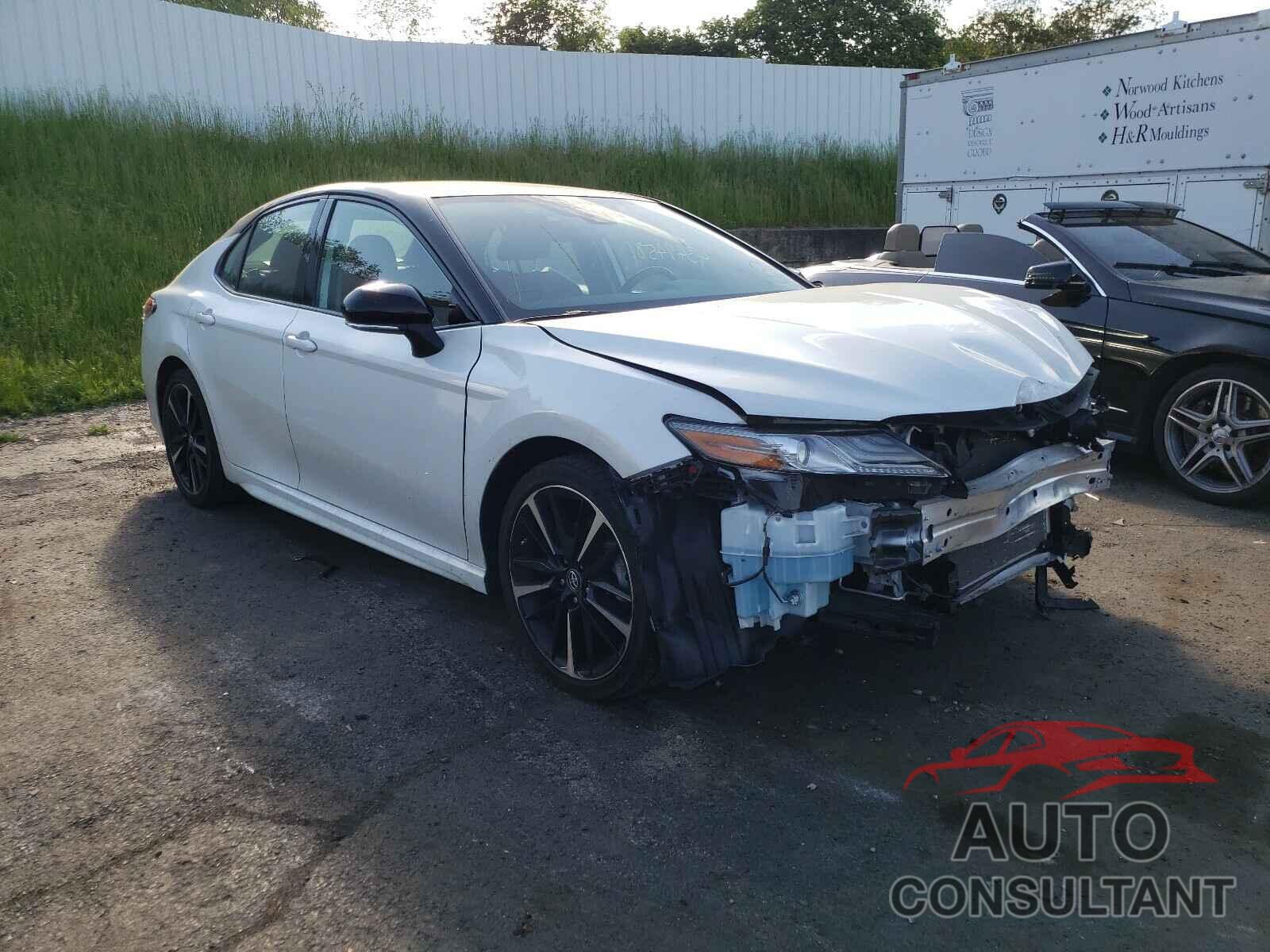 TOYOTA CAMRY 2019 - 4T1B61HK6KU225940