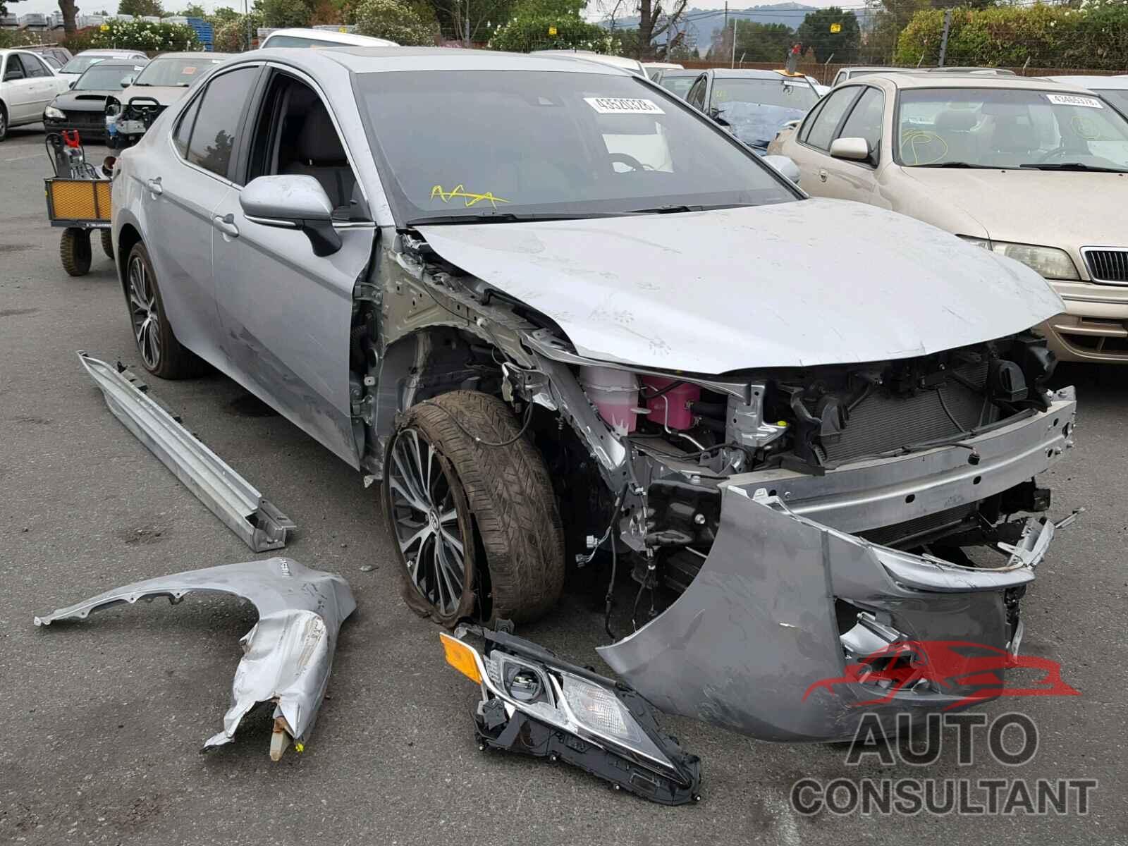 TOYOTA CAMRY 2018 - 4T1B21HK5JU504824