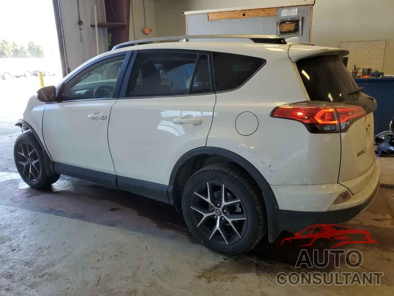 TOYOTA RAV4 2017 - JTMJFREV5HJ715261