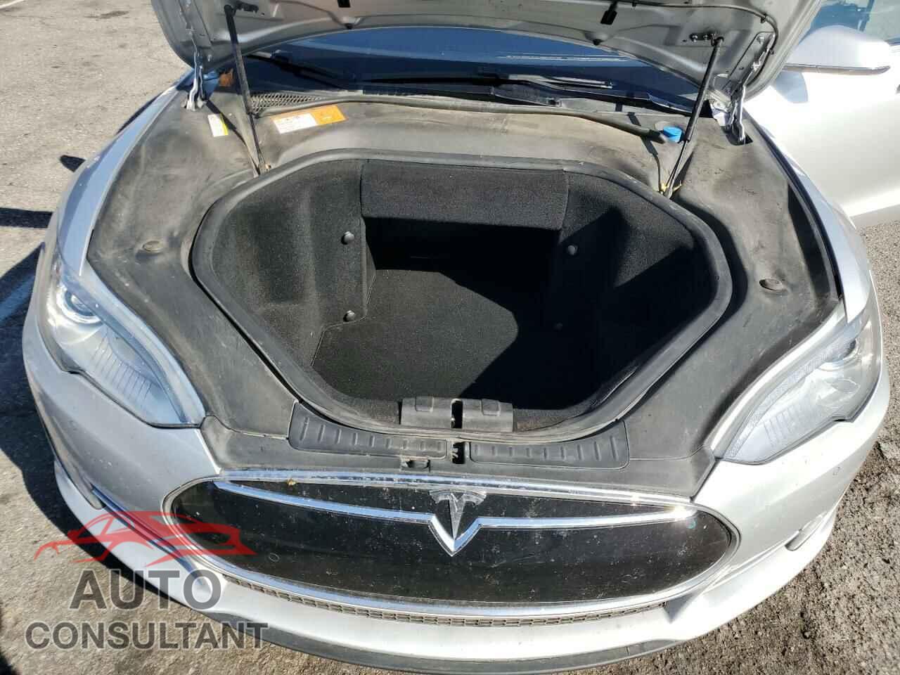 TESLA MODEL S 2013 - 5YJSA1DN2DFP27911
