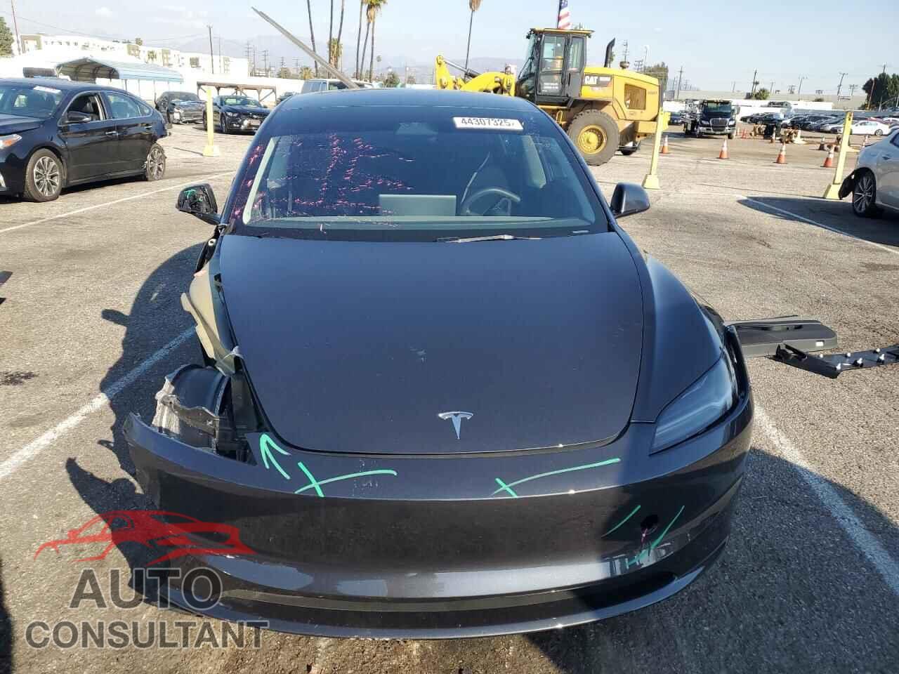 TESLA MODEL 3 2024 - 5YJ3E1EAXRF728770