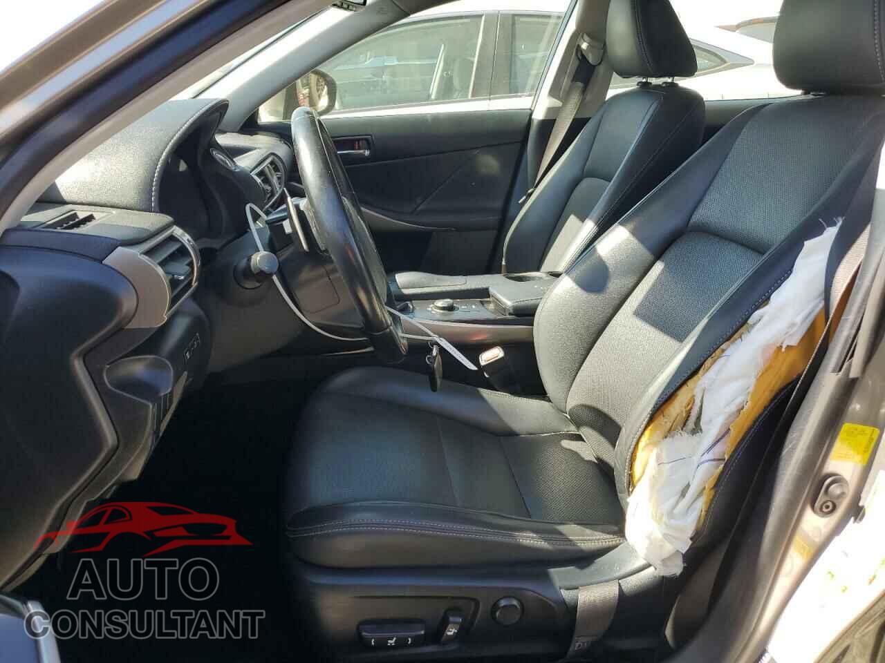 LEXUS IS 2016 - JTHBA1D21G5033060