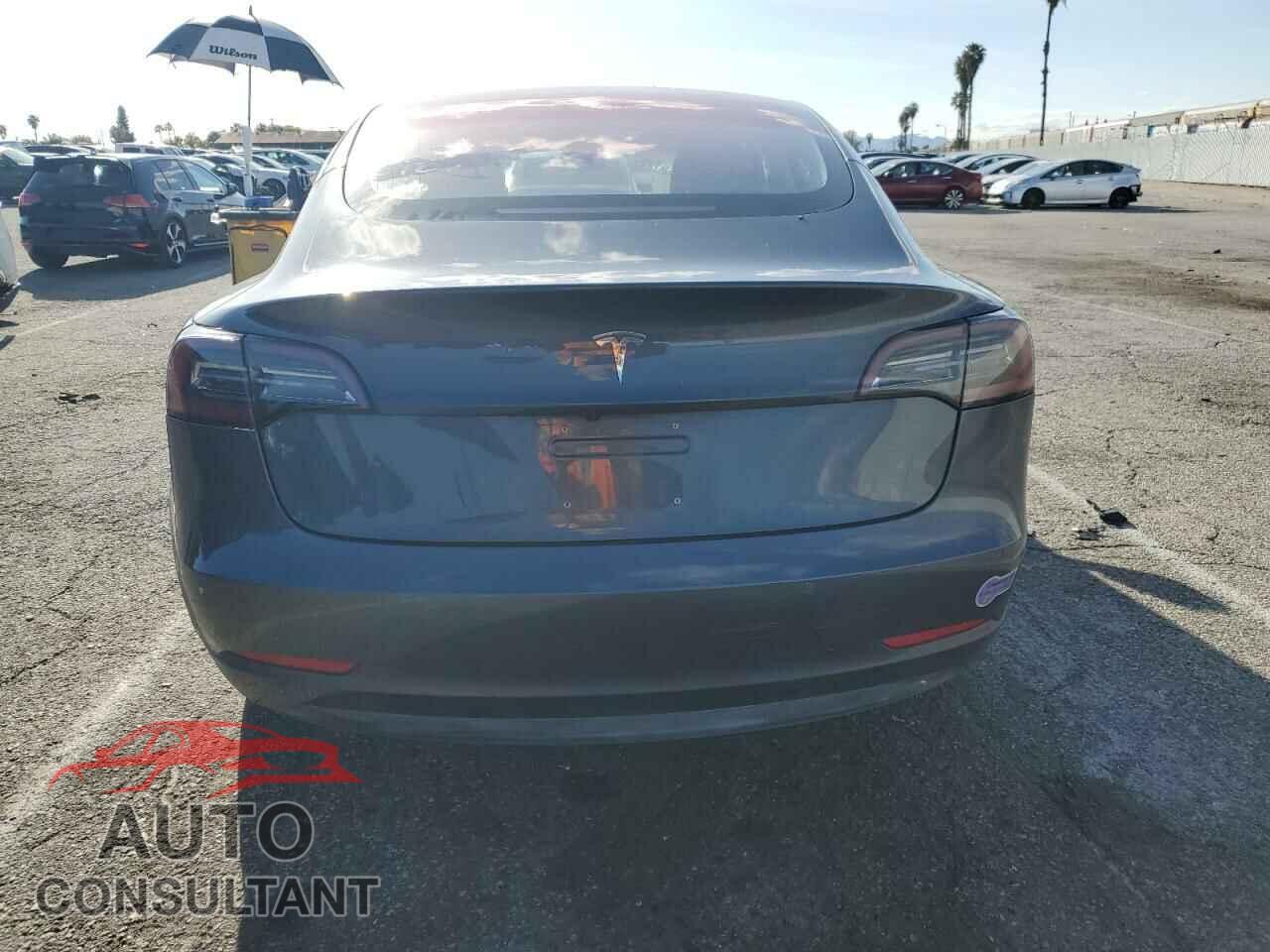 TESLA MODEL 3 2018 - 5YJ3E1EAXJF020104