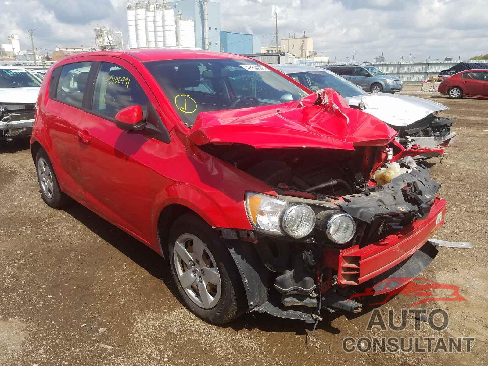 CHEVROLET SONIC 2016 - 1G1JA6SH8G4144785