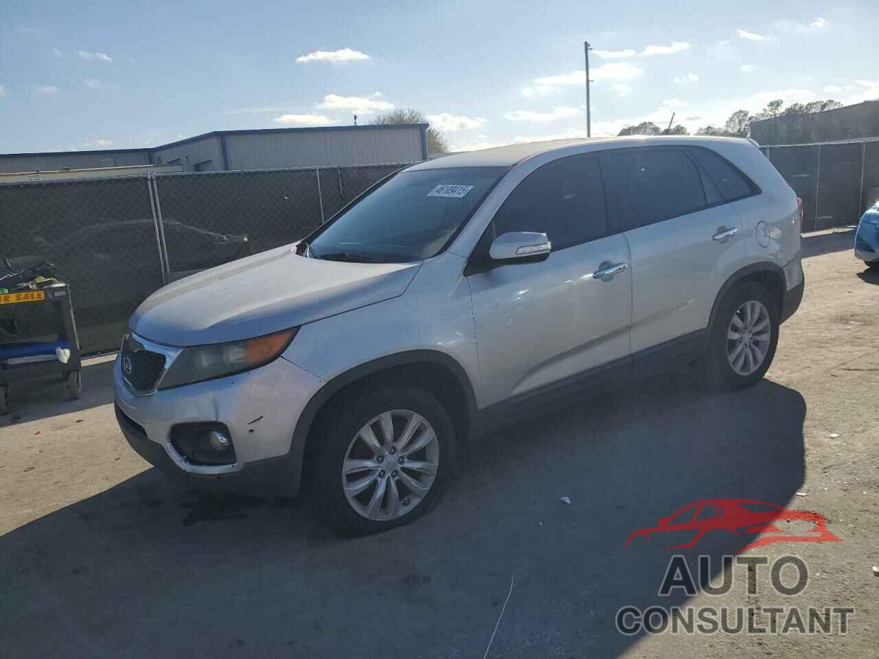 KIA SORENTO 2011 - 5XYKU4A21BG022056