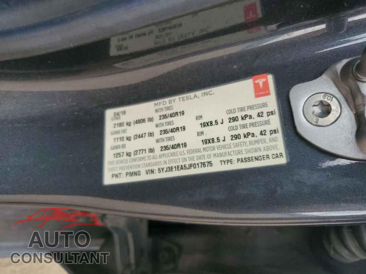 TESLA MODEL 3 2018 - 5YJ3E1EA5JF017675